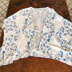 {Mahina} White and Blue Rayon Wrap. Size Small.